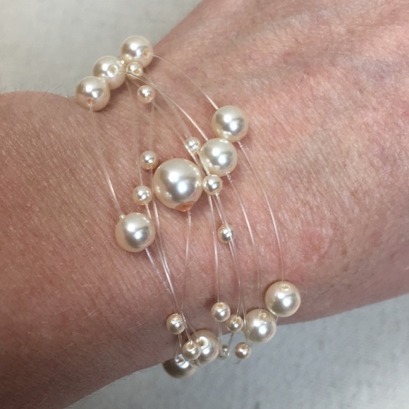 Multi strand Illusion Pearl Bracelet - Picture 2 of 5
